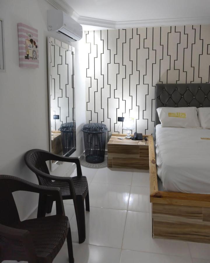 Hotel1325 Бани Экстерьер фото