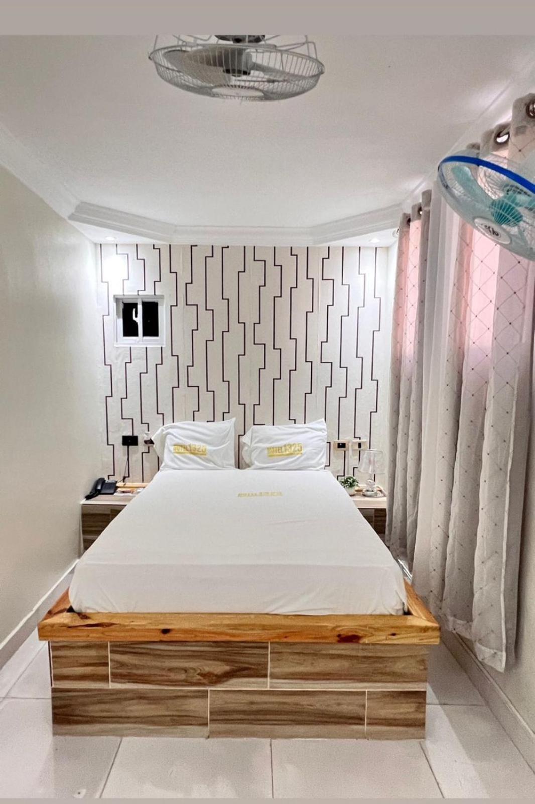 Hotel1325 Бани Экстерьер фото